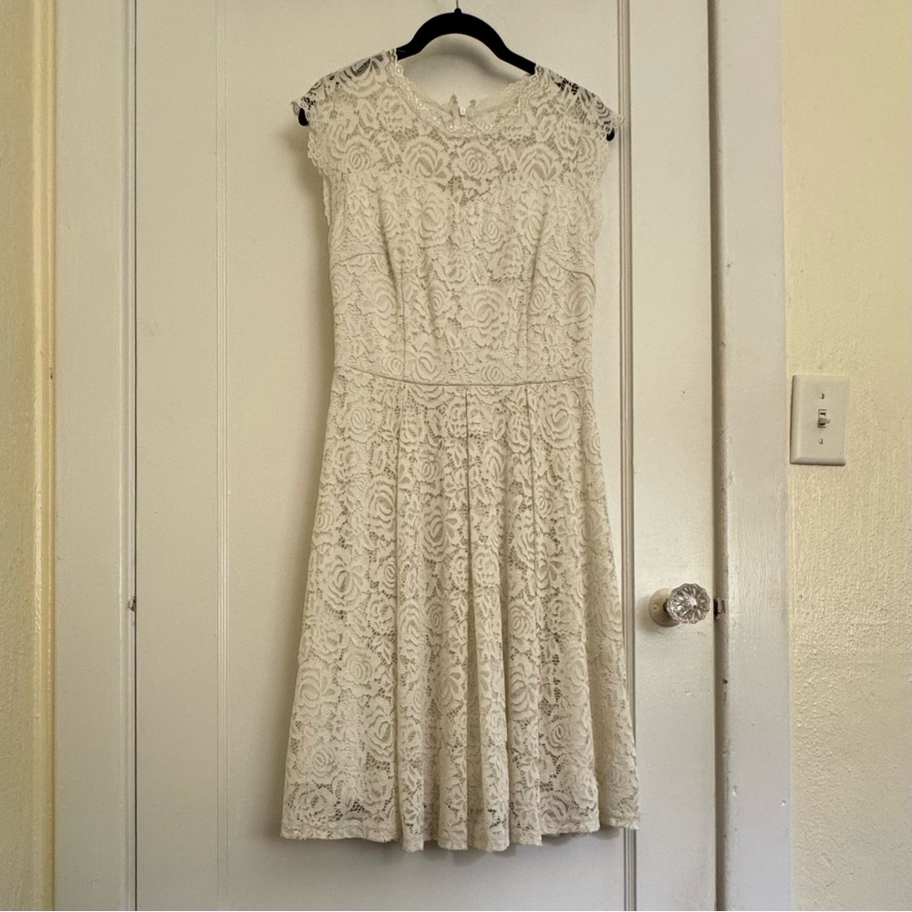 5/$25 White Lace Meetjen Dress